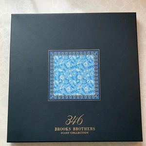 Brooks brothers new with tags womens silk scarf. Blue.